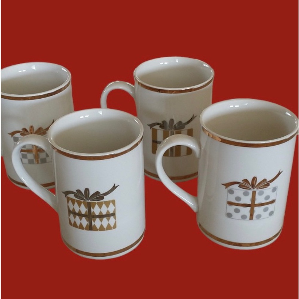 Christmas Set/4 different designs Porcelain American Atelier holiday  mugs